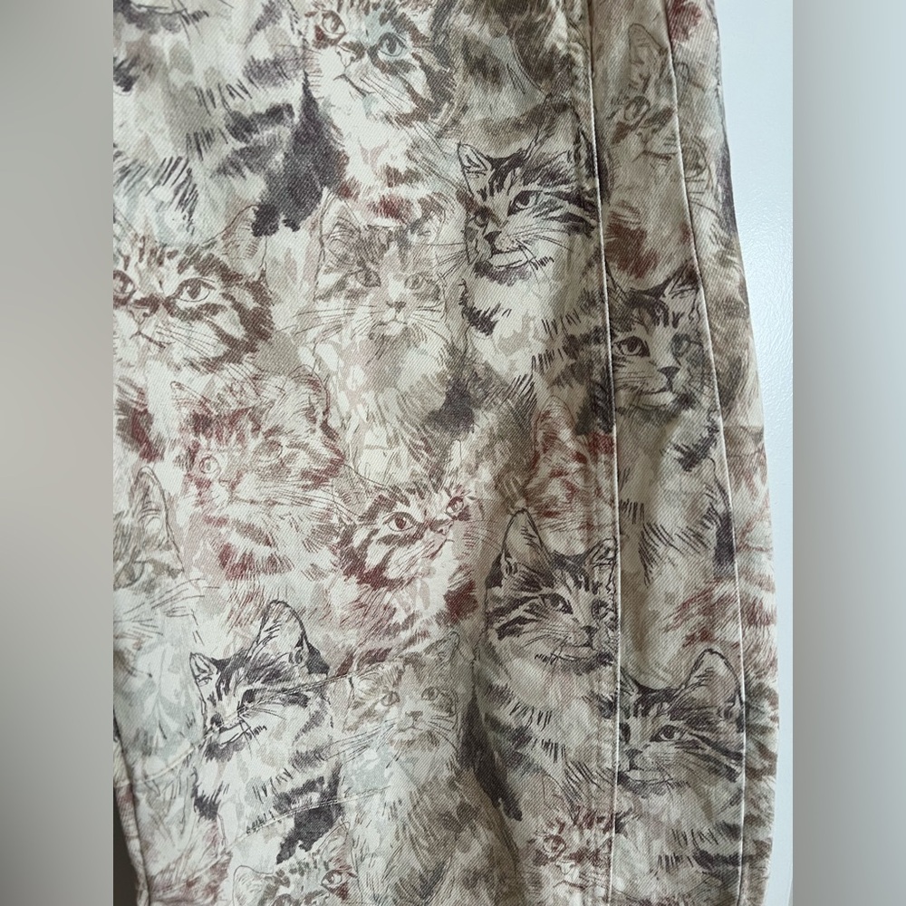 NWOT We the Free Good Luck Barrel Jeans in the CAT PRINT - Picture 6 of 8